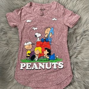 Snoopy / Peanuts shirt